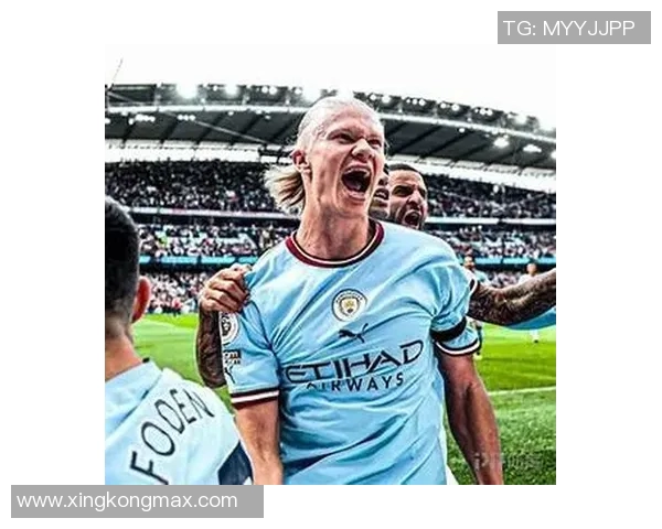 神奇的第71分钟吉马良斯与赖斯同场进球后甜蜜亲吻镜头瞬间